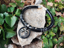 Carregar imagem no visualizador da galeria, Couple Skull Necklace