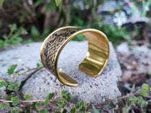 Načíst obrázek do prohlížeče Galerie, Full Gold crocodile bracelet