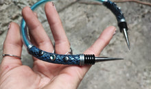 Carregar imagem no visualizador da galeria, Snake Blue BioniK-Spike Necklace