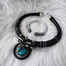 Carregar imagem no visualizador da galeria, turquoise deer Necklace