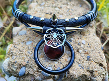 Carregar imagem no visualizador da galeria, Taurus eye bee Silver Necklace