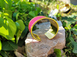 Gold pink bracelet