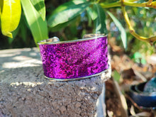 Load image into Gallery viewer, Glitter purple bracelet