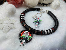 Cargar imagen en el visor de la galería, Dark-Christmas Necklace &amp; Key Ring